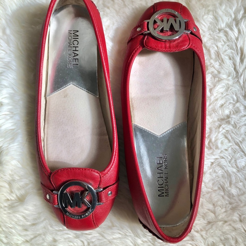 Michael Kors, Fulton Moccasin Flats - Picture 8 of 10